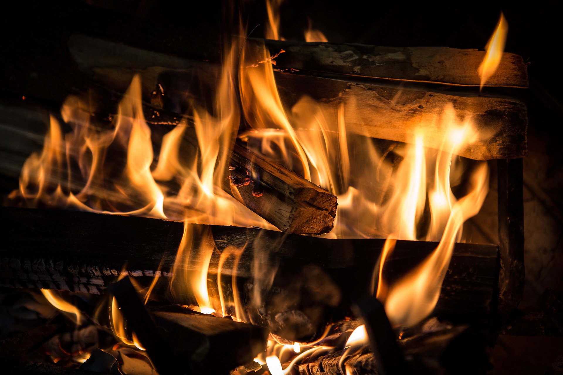 How to Make Sure a Fireplace is Safe to Use